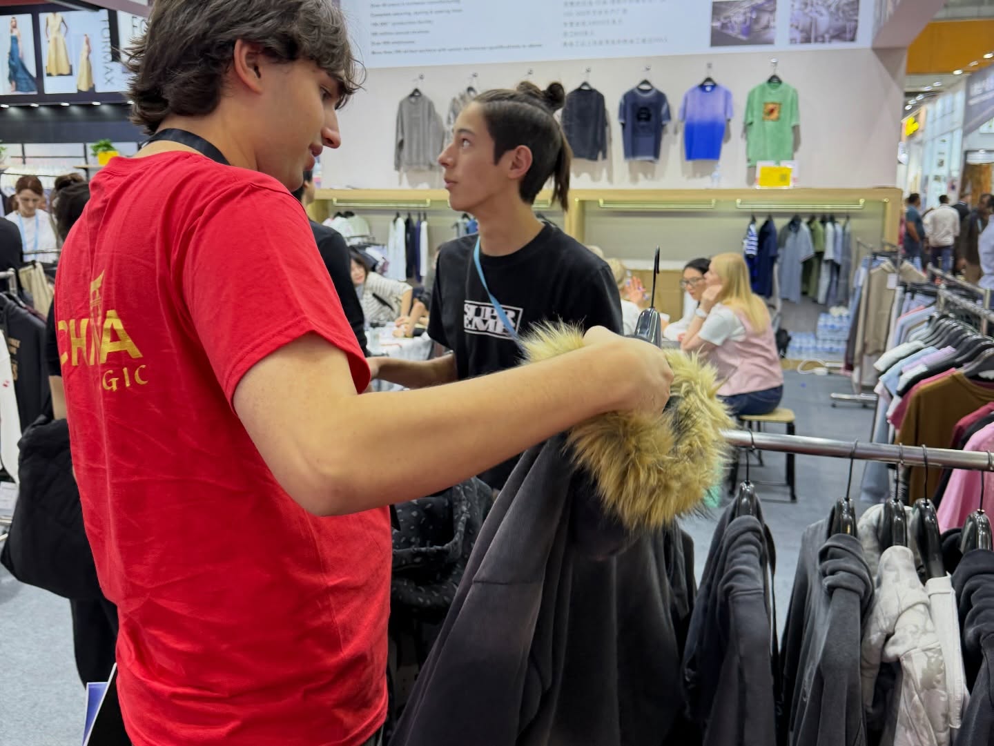 Sourcing a product with a supplier