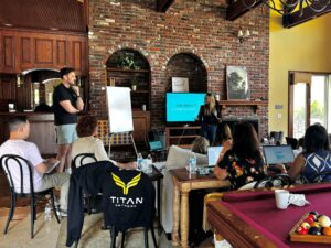 Amazon FBA courses vs. mastermind groups: which provides better ROI?